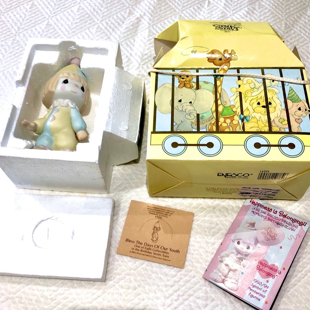 Precious moments figure“Bless the days of our...”